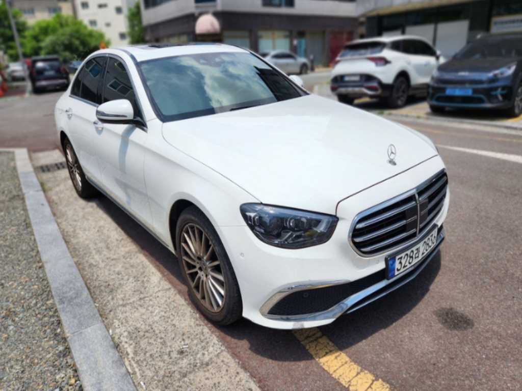 Mercedes Benz E class - Vista 2
