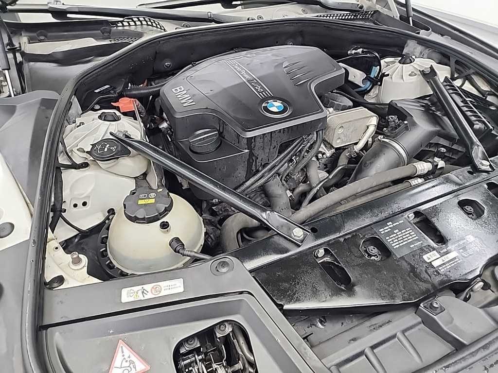 BMW 5 Series - Vista 7