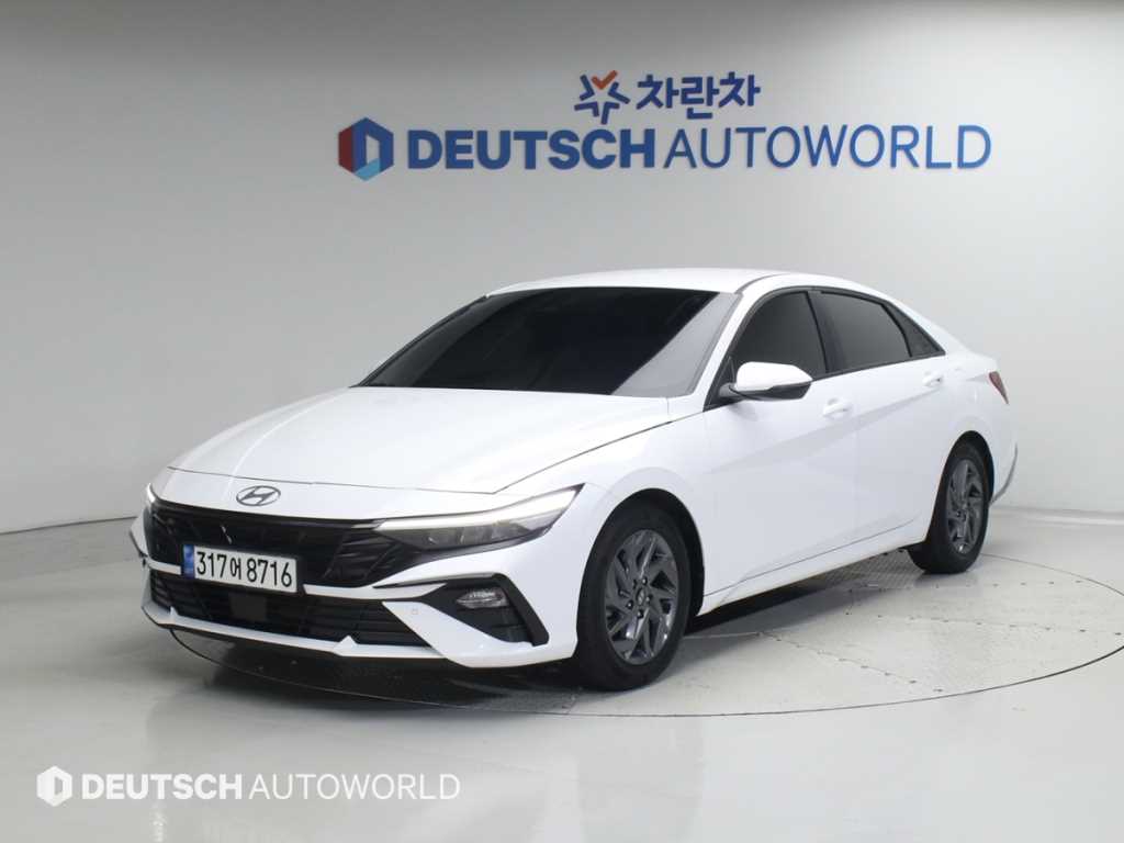 HYUNDAI Avante 2023 Blanco - Importación desde Corea - HF Imports Iquique - Foto 1