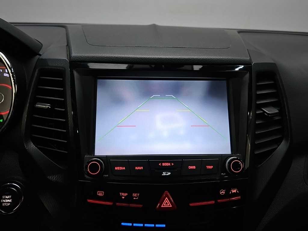 Ssangyong Tivoli 2017 Blanco - Importación desde Corea - HF Imports Iquique - Foto 18
