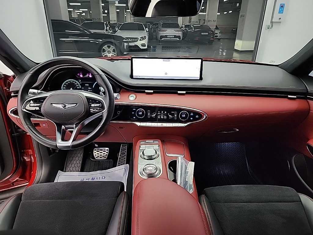 Genesis GV70 - Vista 9