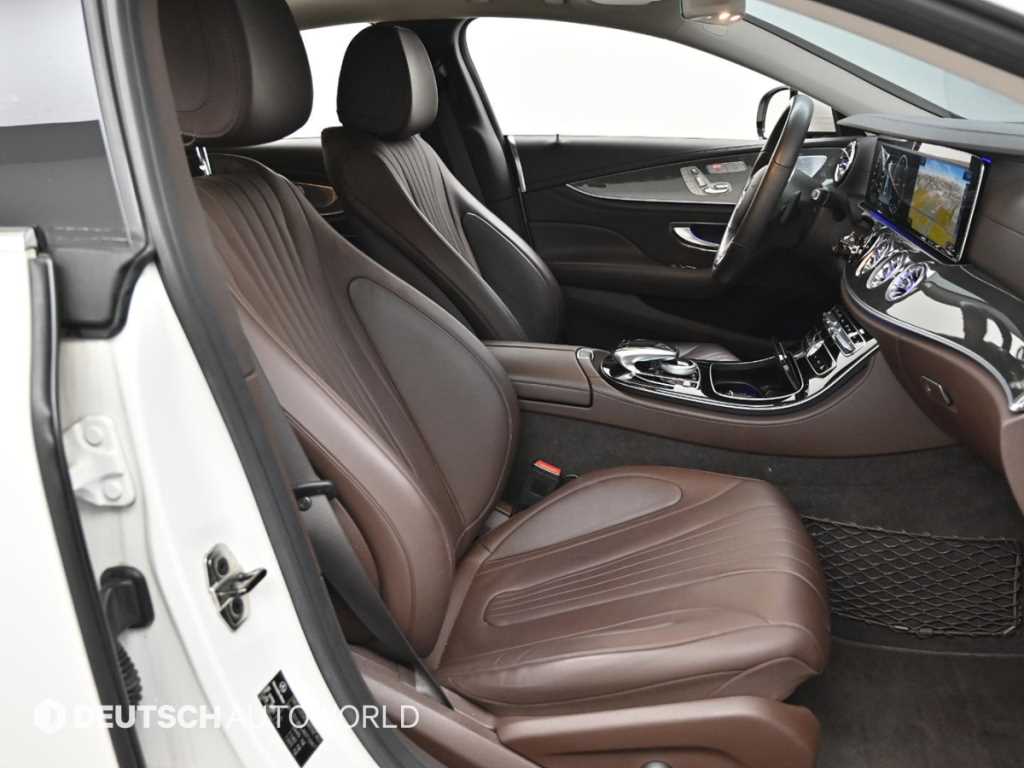 Mercedes Benz CLS Class - Vista 12