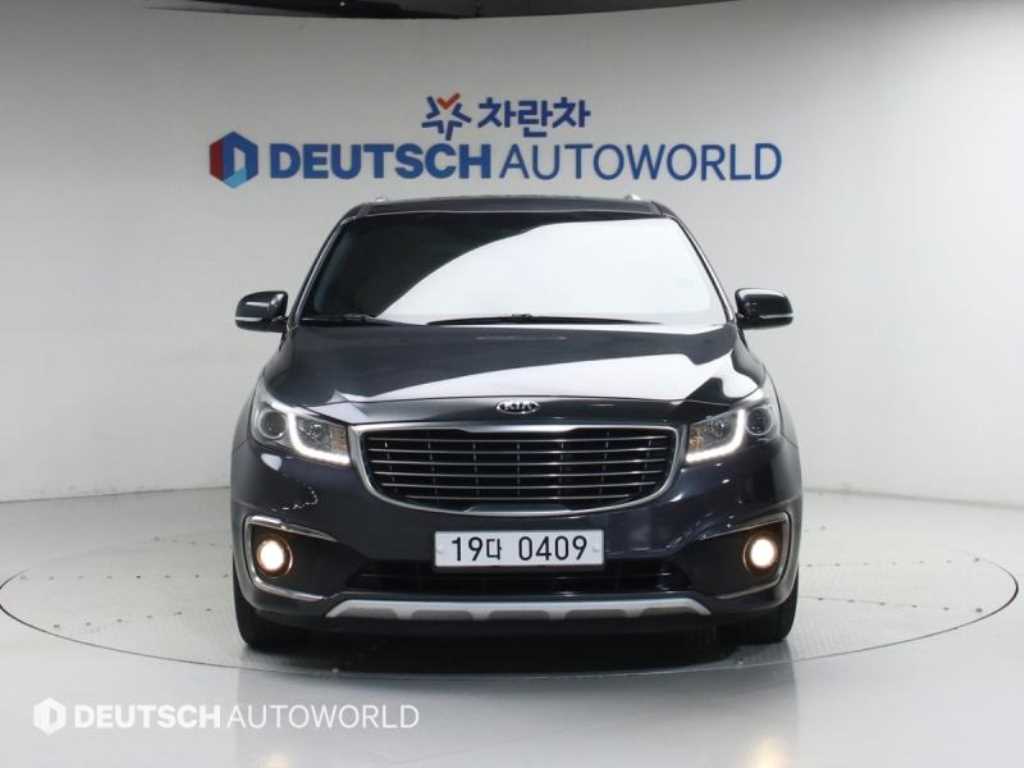 KIA Carnival - Vista 3