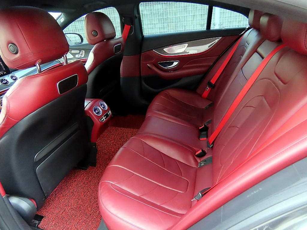 Mercedes Benz CLS Class - Vista 8
