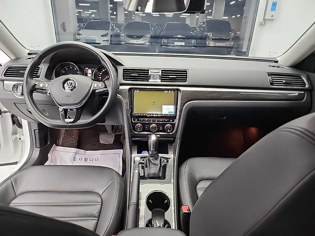 Volkswagen Passat - Vista 9
