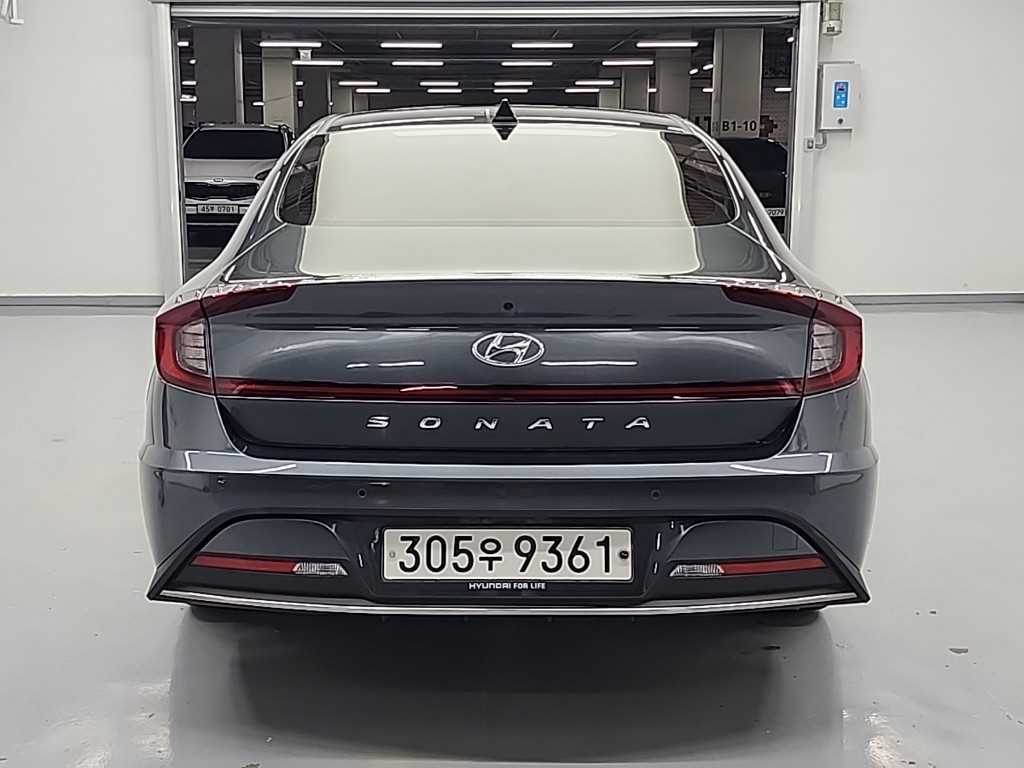 HYUNDAI Sonata - Vista 3