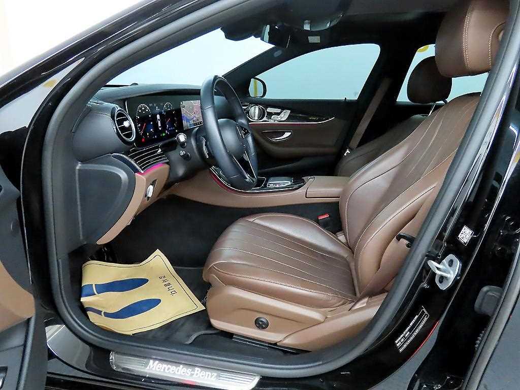 Mercedes Benz E class - Vista 7