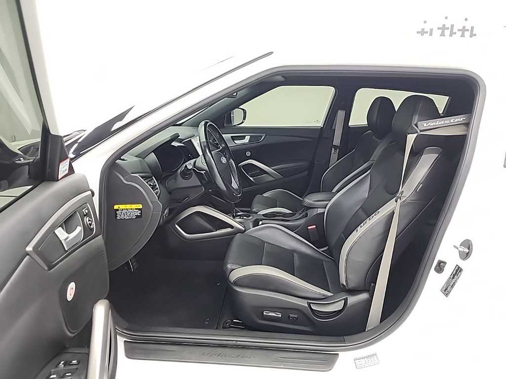 HYUNDAI Veloster 2015 Blanco - Importación desde Corea - HF Imports Iquique - Foto 13