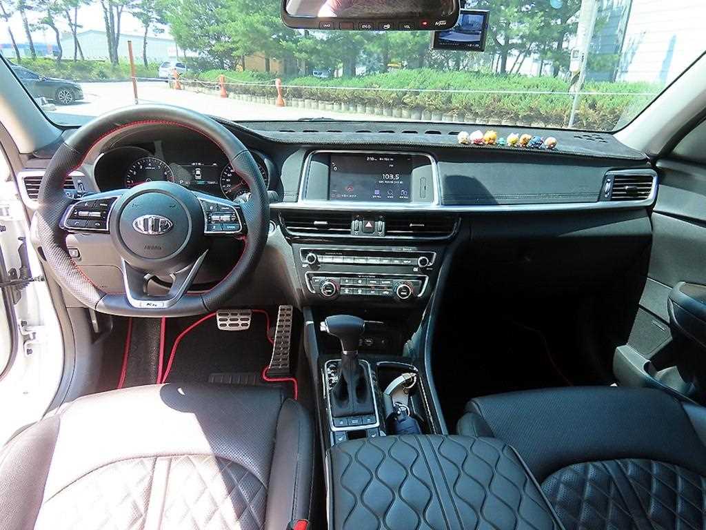 KIA K5 - Vista 9