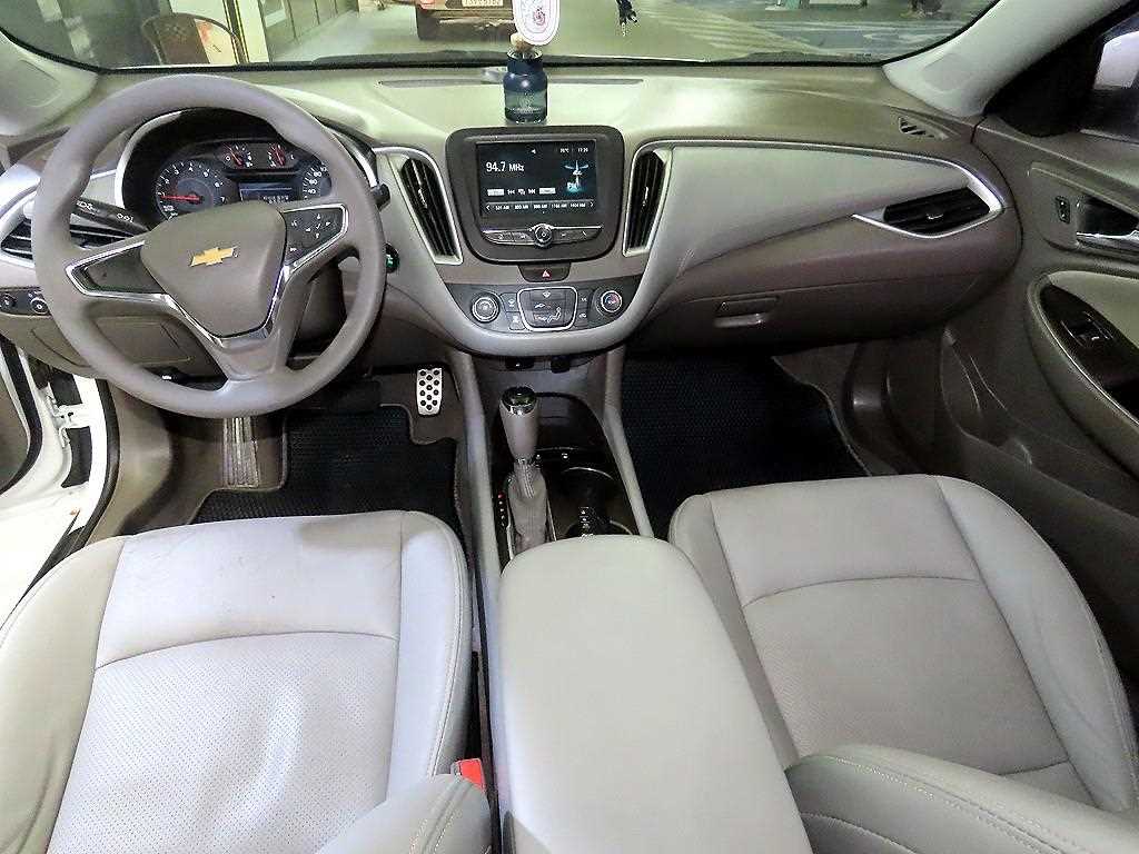 Chevrolet Malibu - Vista 12