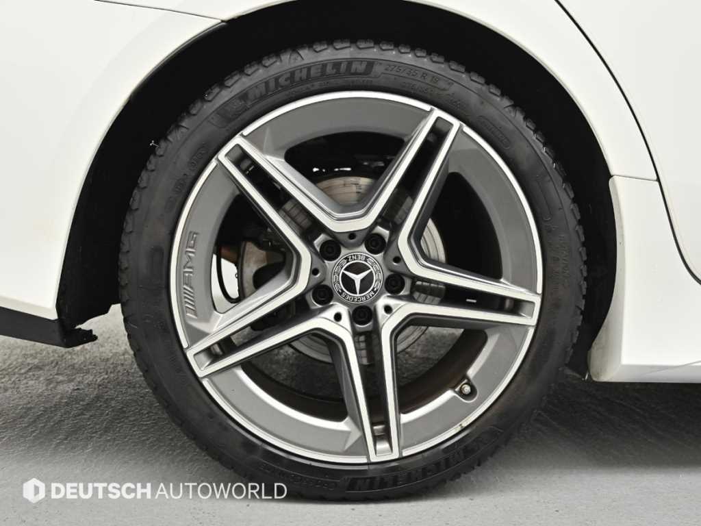 Mercedes Benz CLS Class - Vista 7