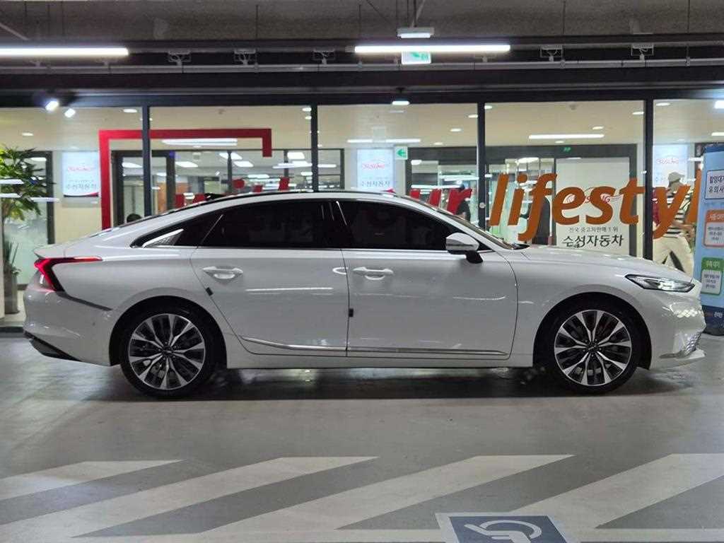 KIA K8 - Vista 3