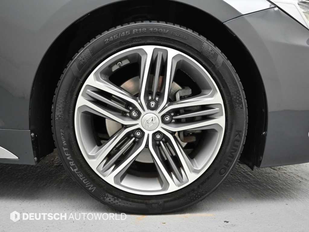HYUNDAI Grandeur - Vista 7