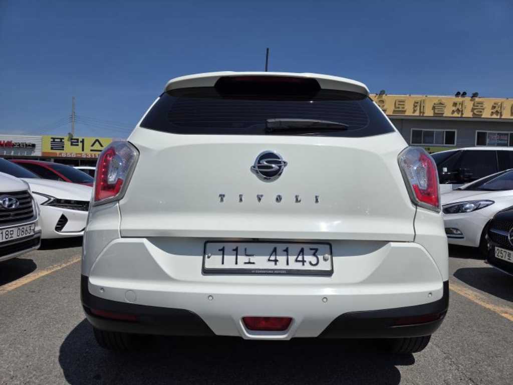 Ssangyong Tivoli - Vista 7