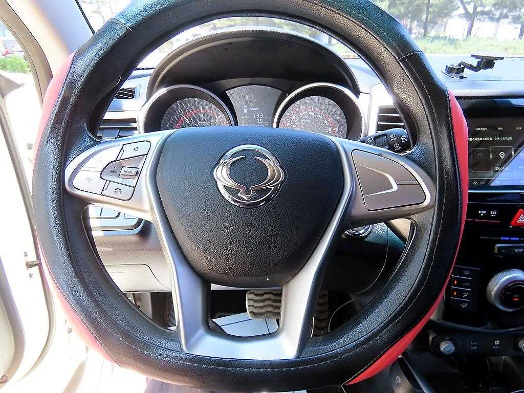 Ssangyong Tivoli - Vista 10