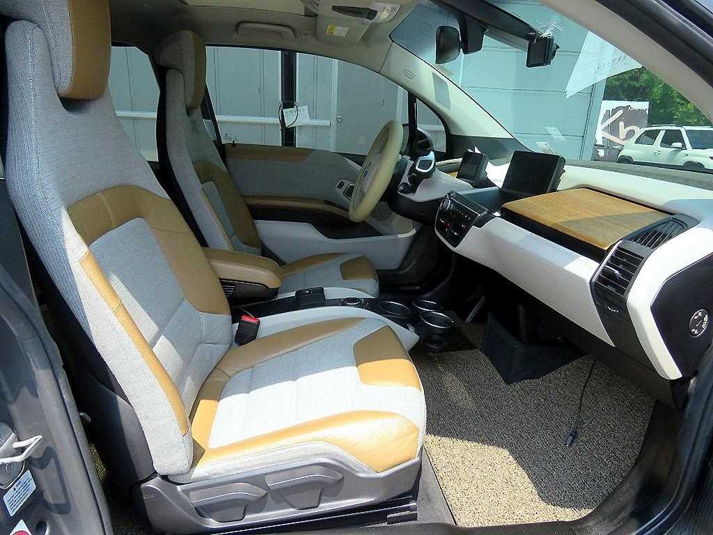 BMW i3 - Vista 10