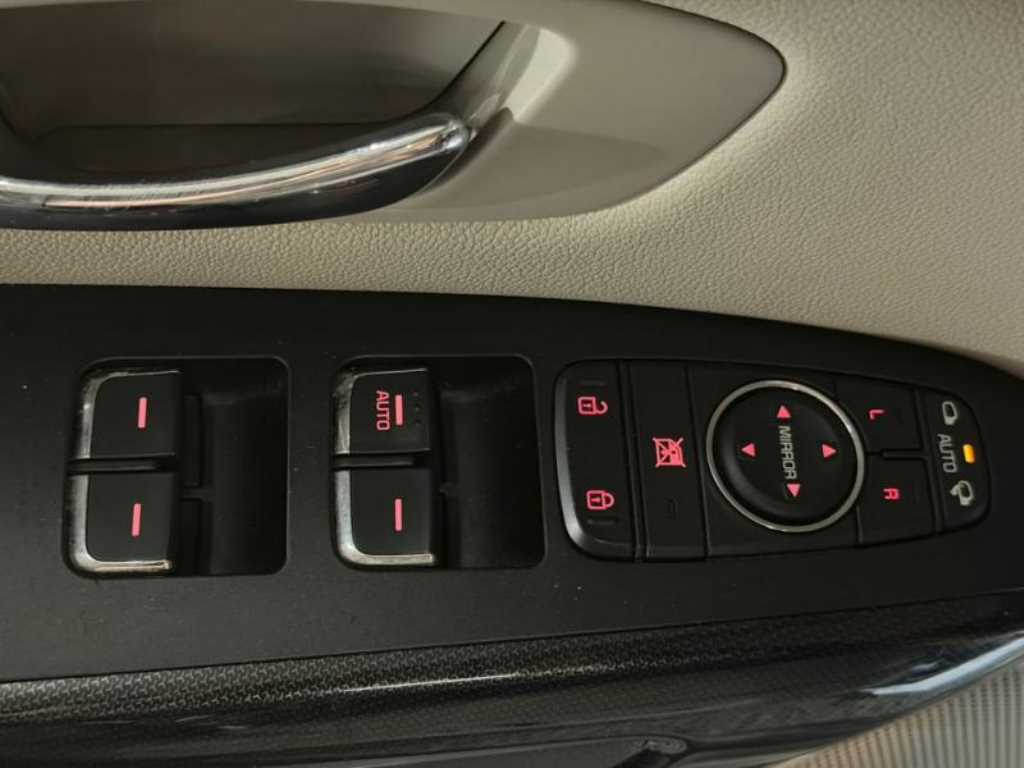 KIA Carnival 2015 - Importación desde Corea - HF Imports Iquique - Foto 17