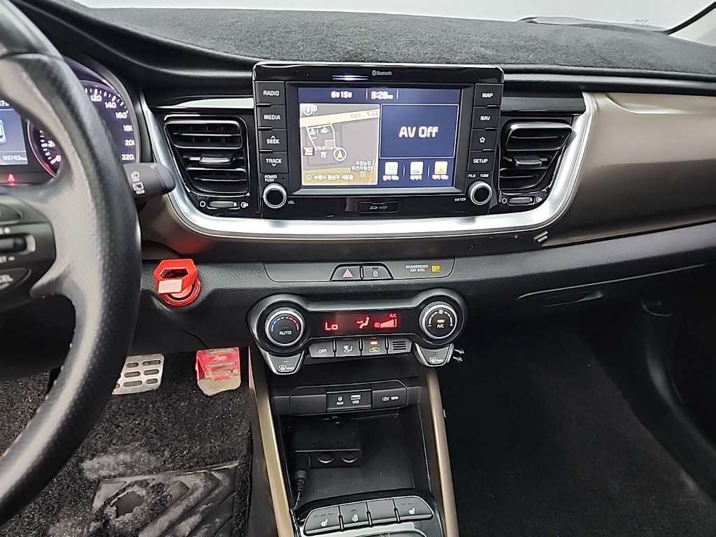 KIA Stonic - Vista 12