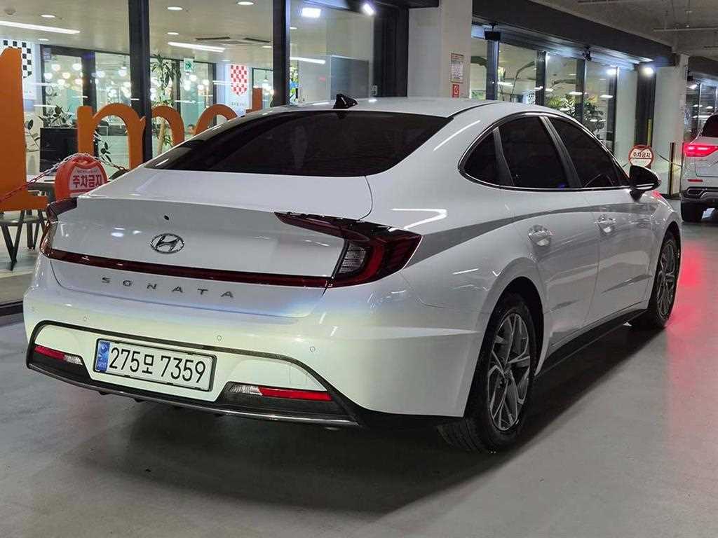 HYUNDAI Sonata - Vista 6