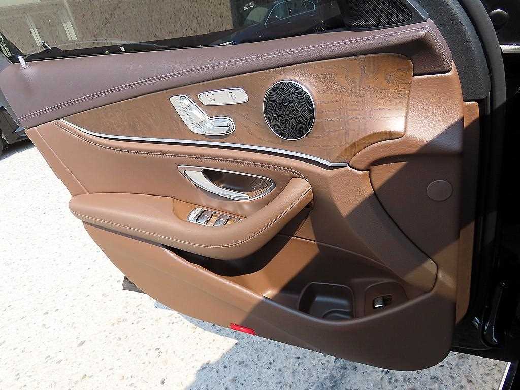 Mercedes Benz E class 2019 Negro - Importación desde Corea - HF Imports Iquique - Foto 13