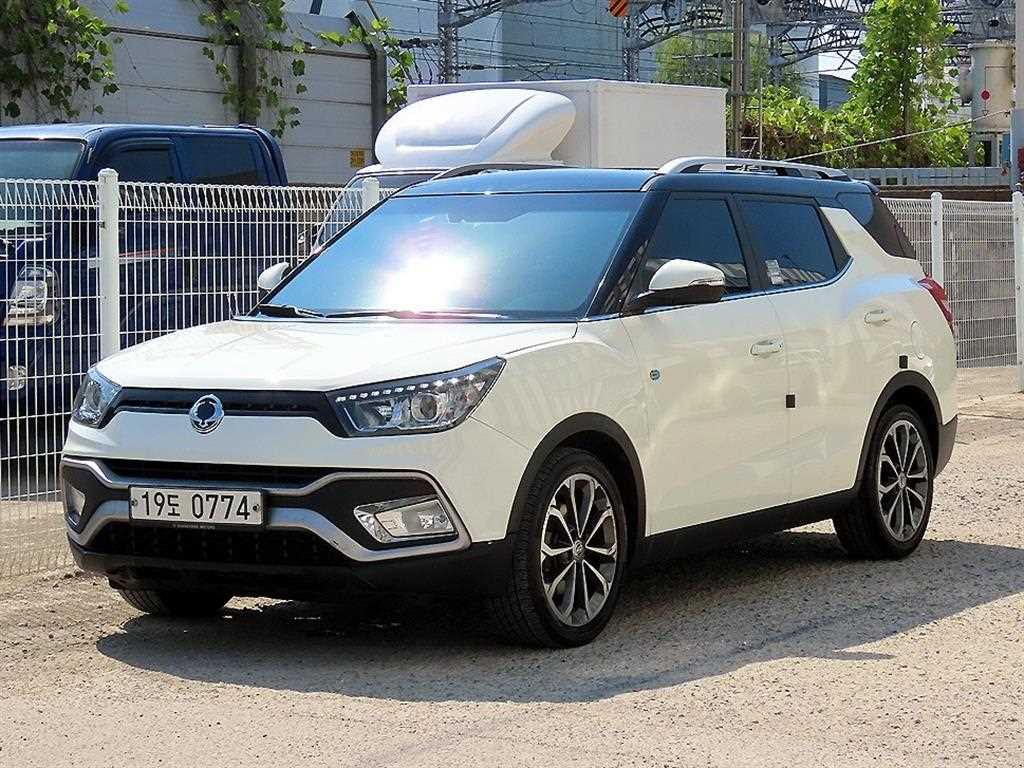 Ssangyong Tivoli - Vista 2