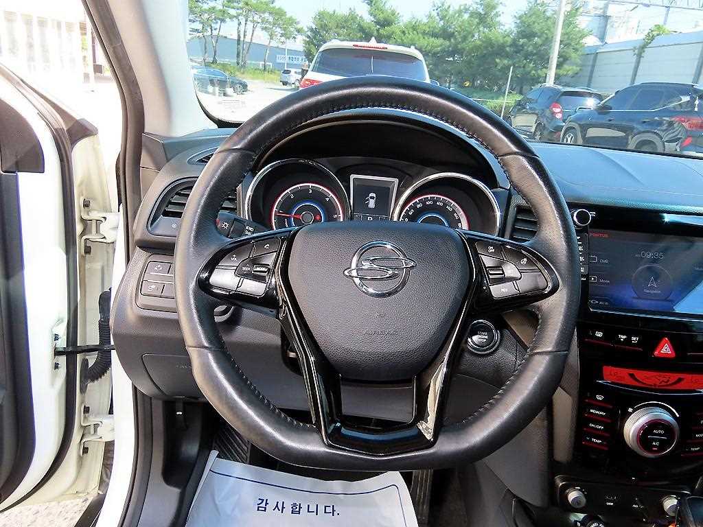 Ssangyong Tivoli - Vista 10