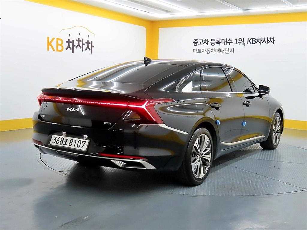 KIA K8 - Vista 6