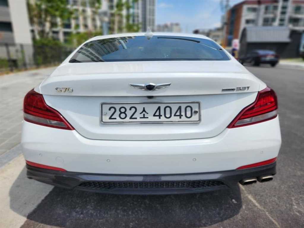 Genesis G70 - Vista 2