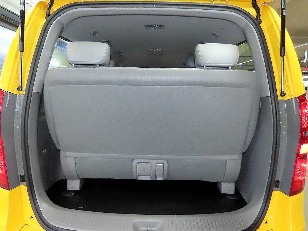 HYUNDAI Starex 2019 Amarillo - Importación desde Corea - HF Imports Iquique - Foto 18