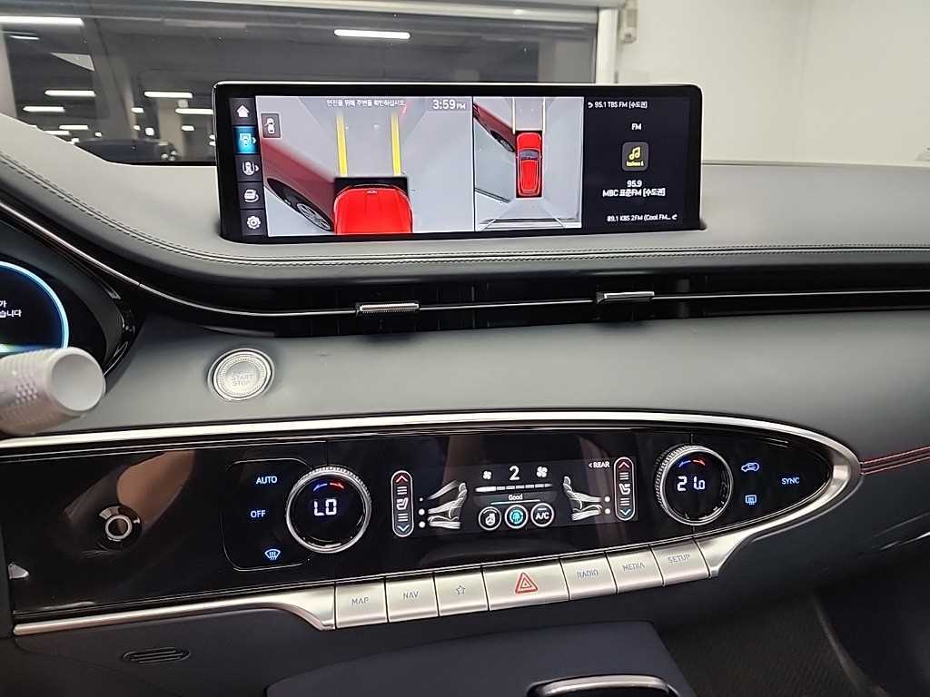 Genesis GV70 - Vista 11