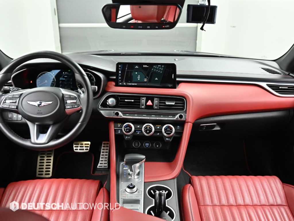 Genesis G70 - Vista 9