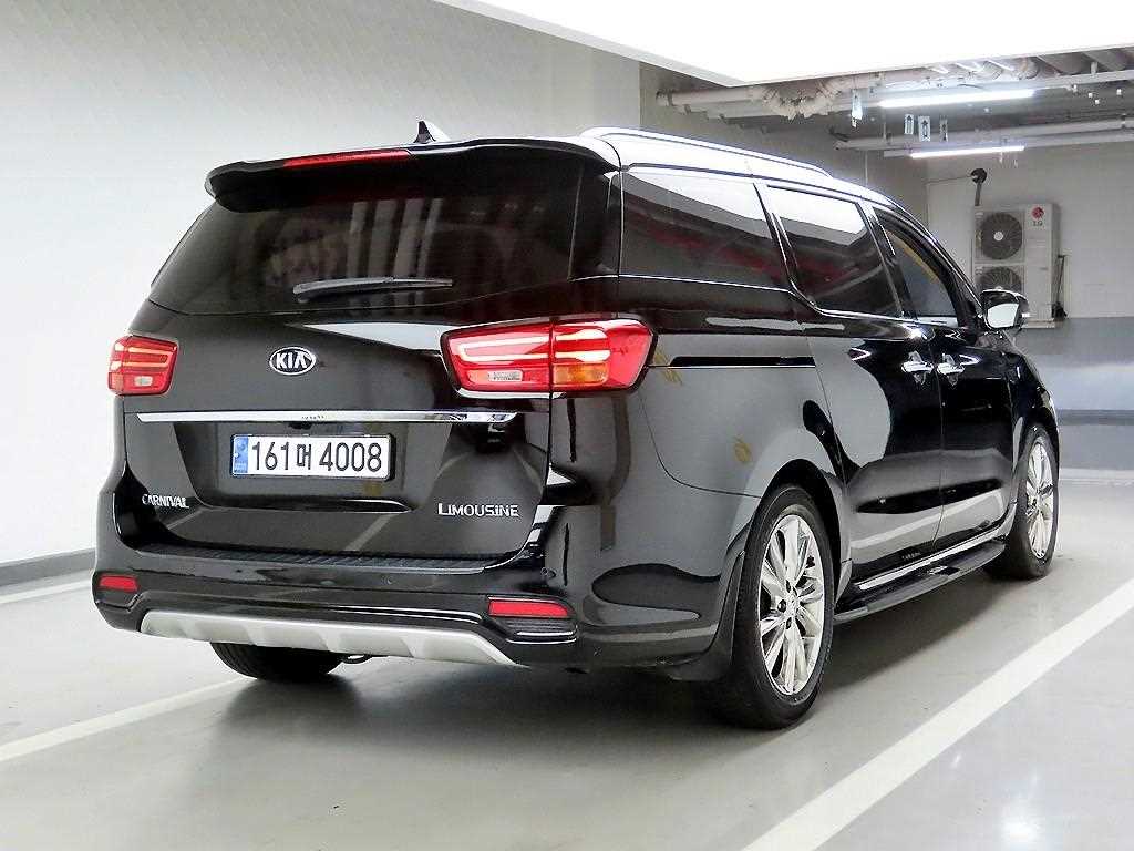 KIA Carnival - Vista 2