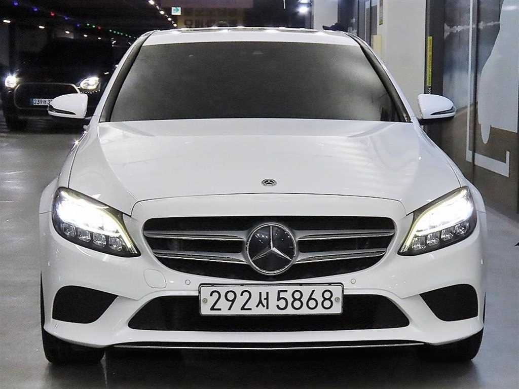 Mercedes Benz C Class - Vista 3