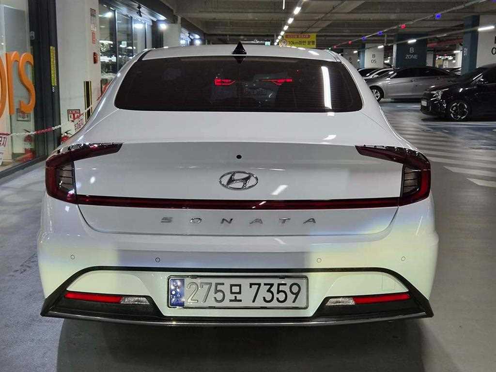 HYUNDAI Sonata - Vista 7