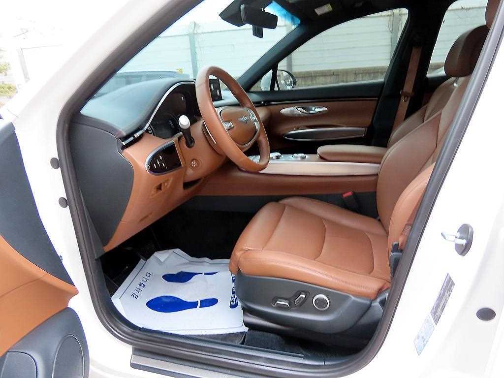 Genesis GV70 - Vista 7