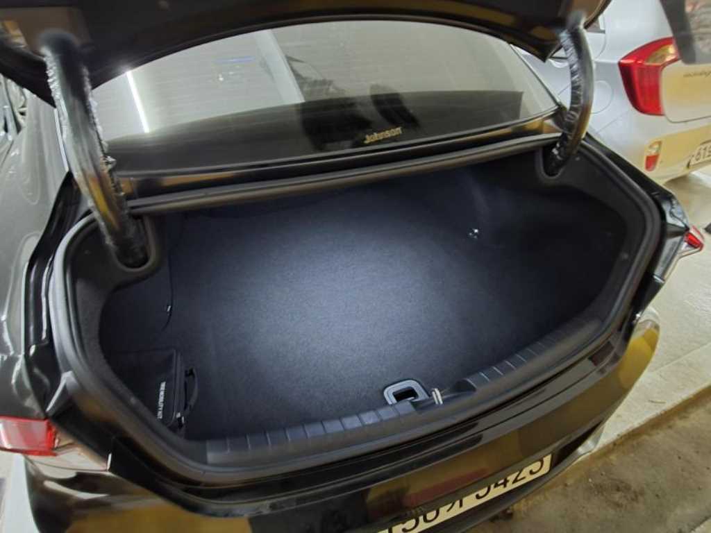 HYUNDAI Grandeur - Vista 3