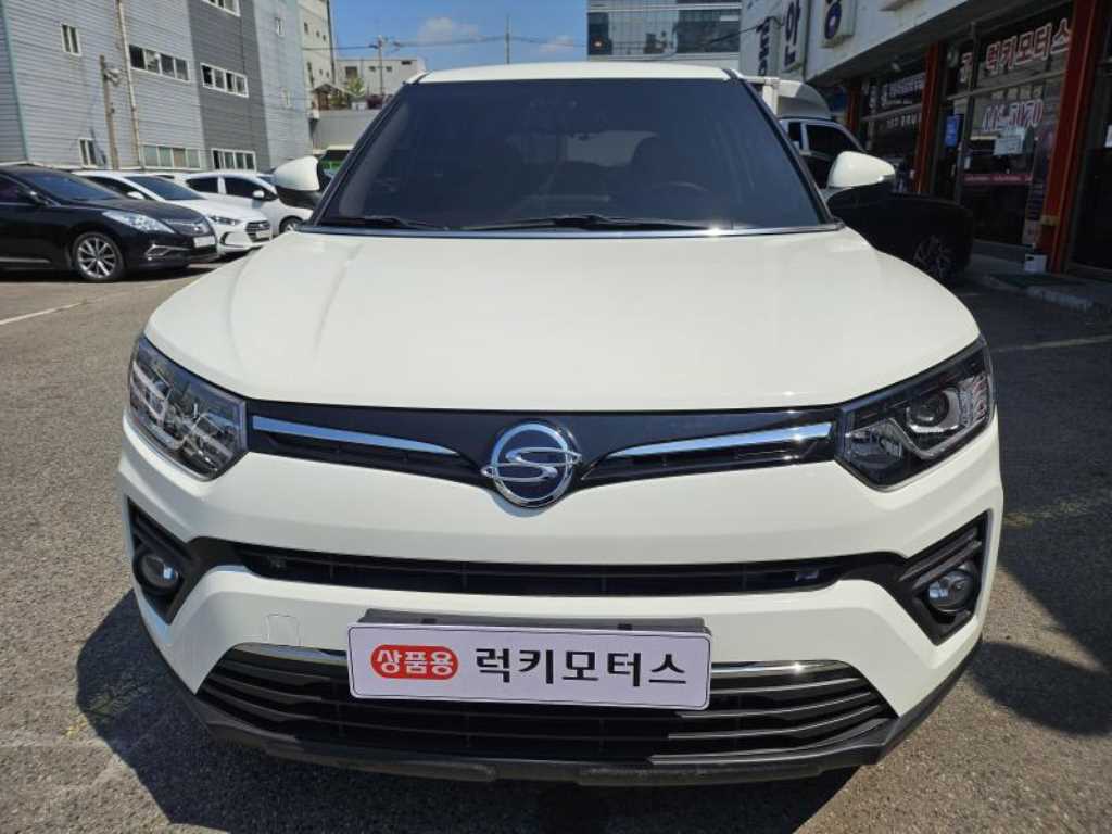 Ssangyong Tivoli 2022 the color of pearl - Importación desde Corea - HF Imports Iquique - Foto 1