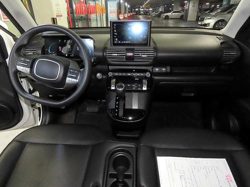 HYUNDAI Casper - Vista 12