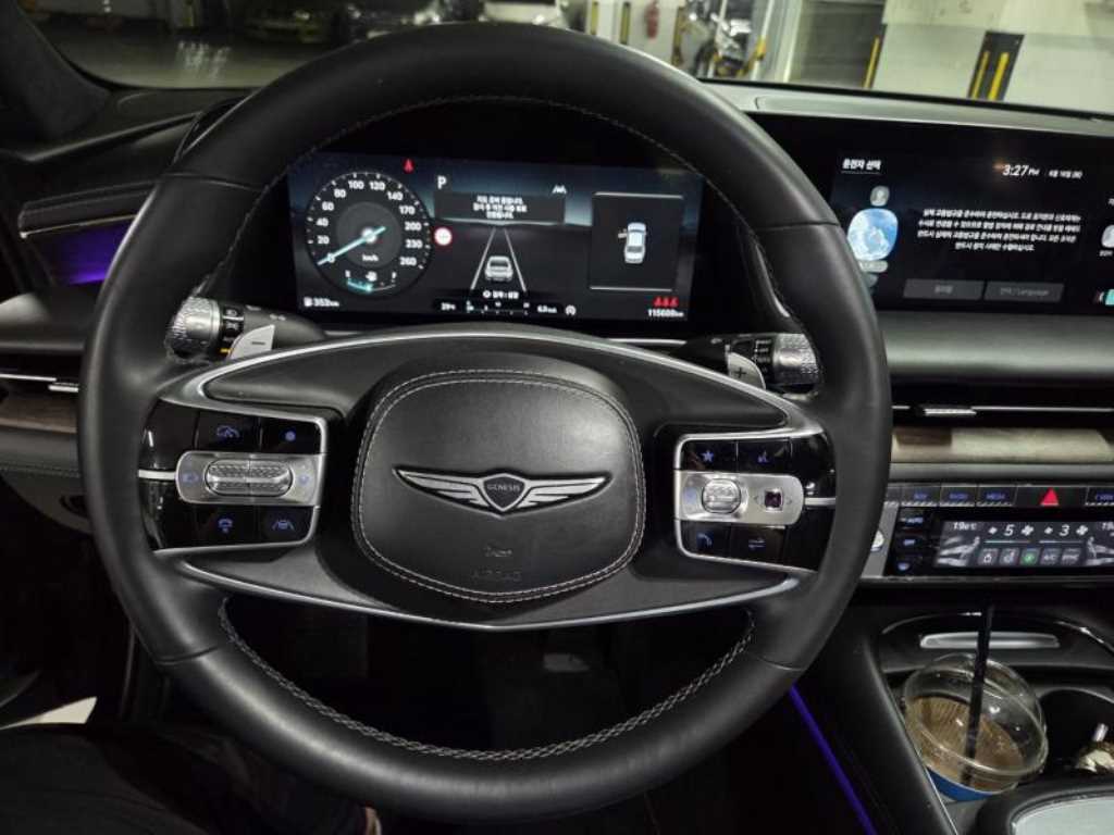 Genesis G90 - Vista 8