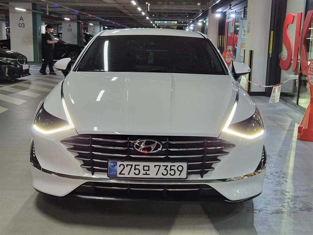 HYUNDAI Sonata - Vista 2