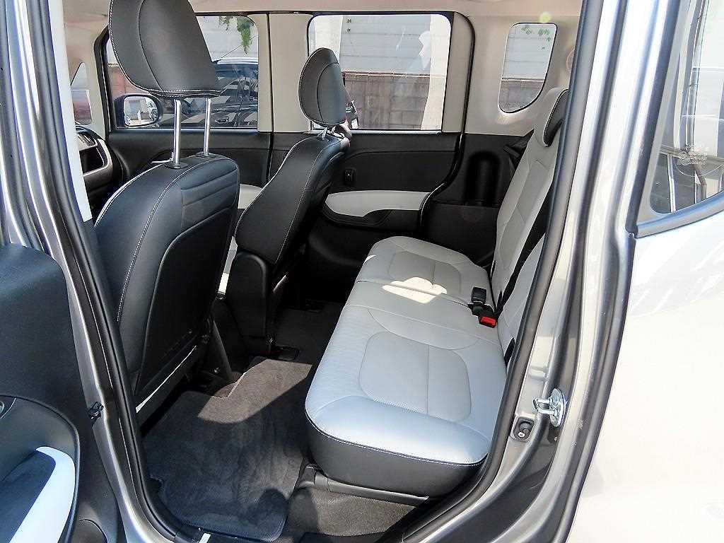 KIA Ray - Vista 8