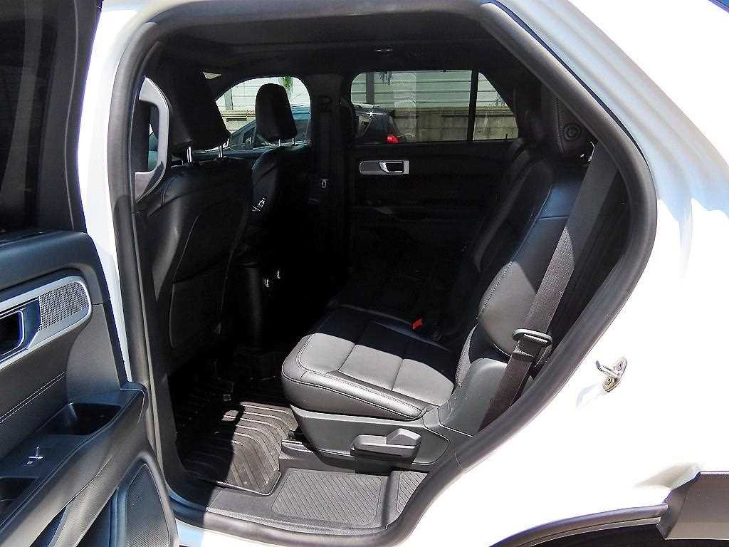 Ford Explorer - Vista 8