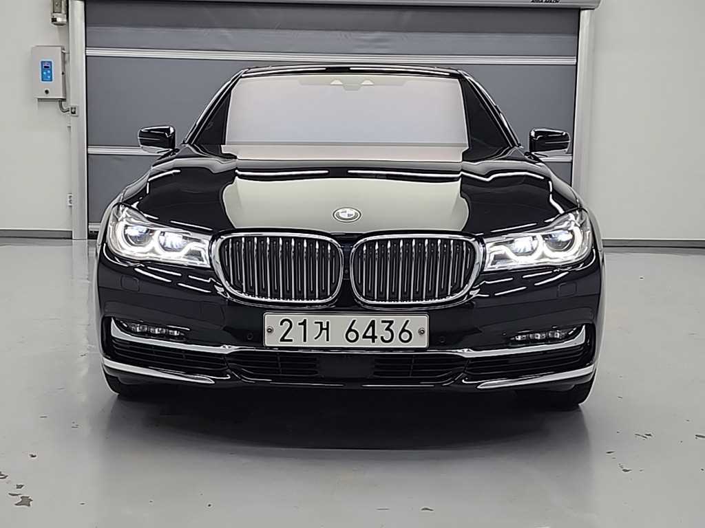 BMW 7 Series - Vista 2