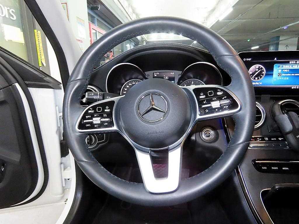 Mercedes Benz C Class - Vista 10