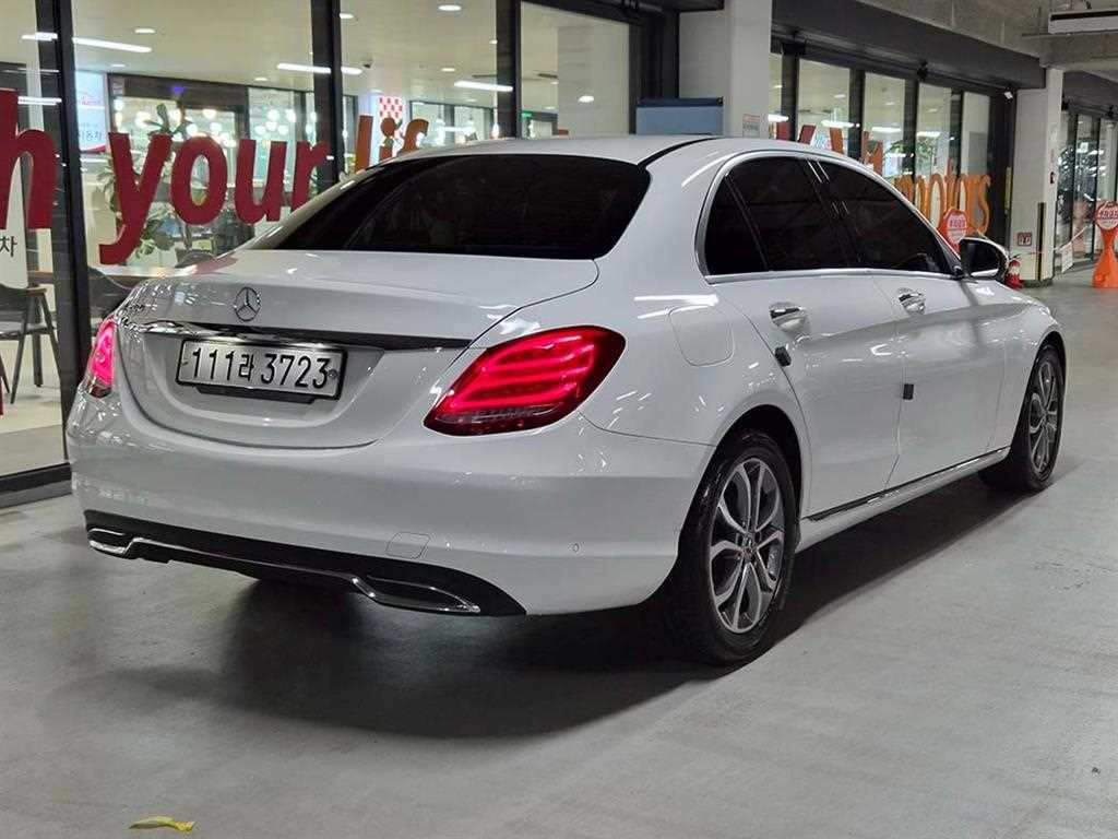 Mercedes Benz C Class - Vista 6