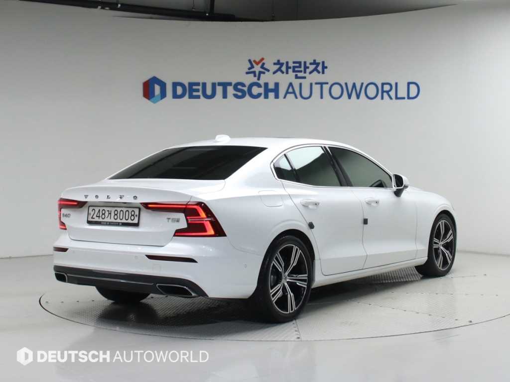 Volvo S90 - Vista 2