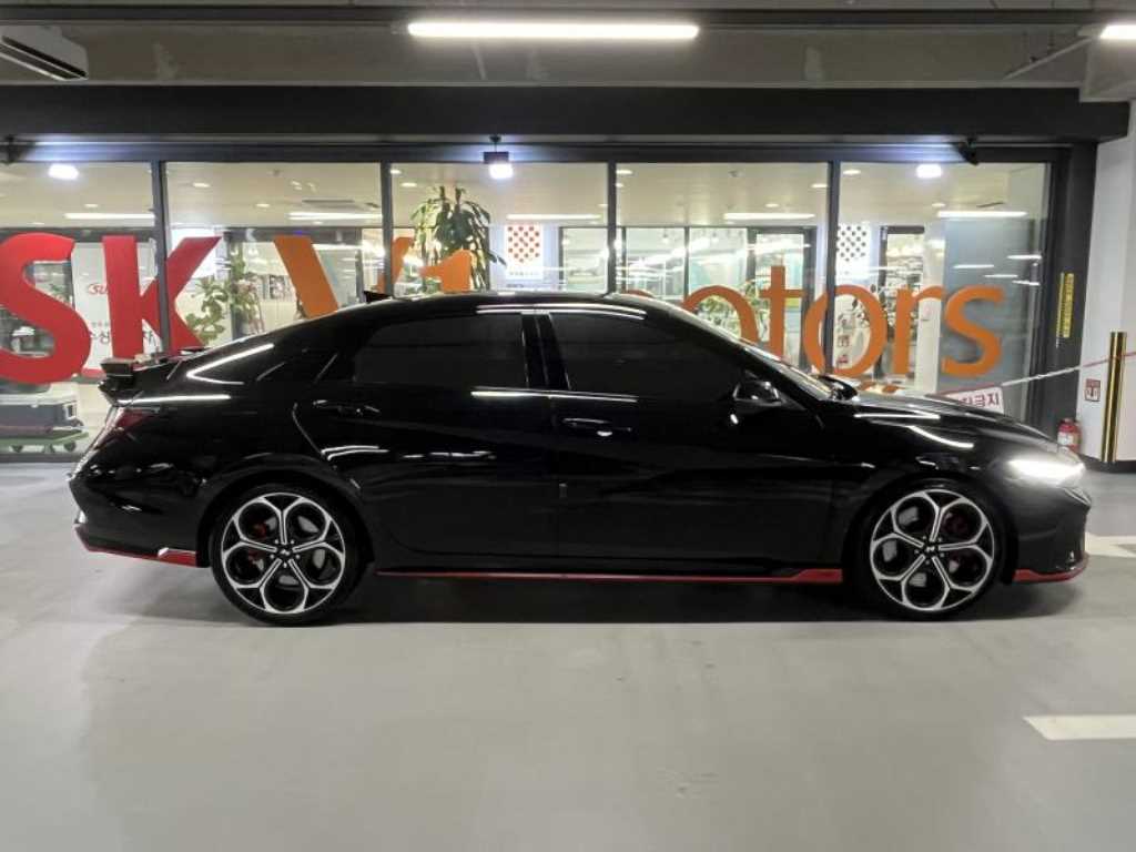 HYUNDAI Avante - Vista 3