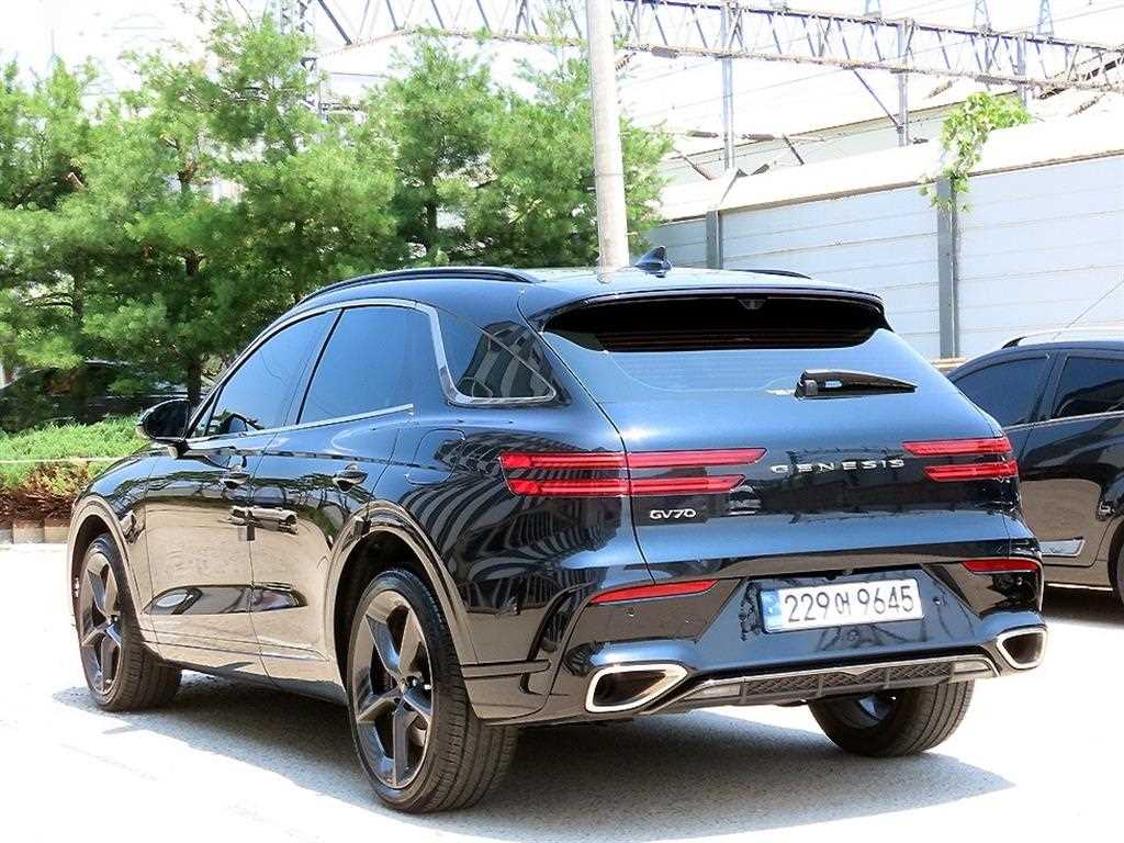 Genesis GV70 - Vista 3