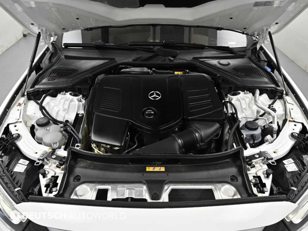 Mercedes Benz E class - Vista 8