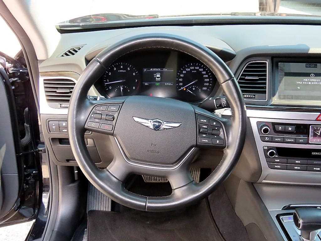 Genesis G80 - Vista 10